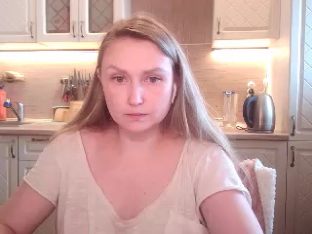 Live sex webcam photo for JaneGrey111 #256815160