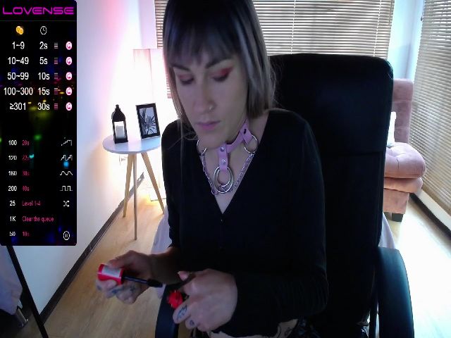 Live sex webcam photo for Kimjeniie #259969269