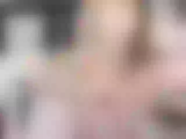 Live sex webcam photo for Elliza717 #254353802