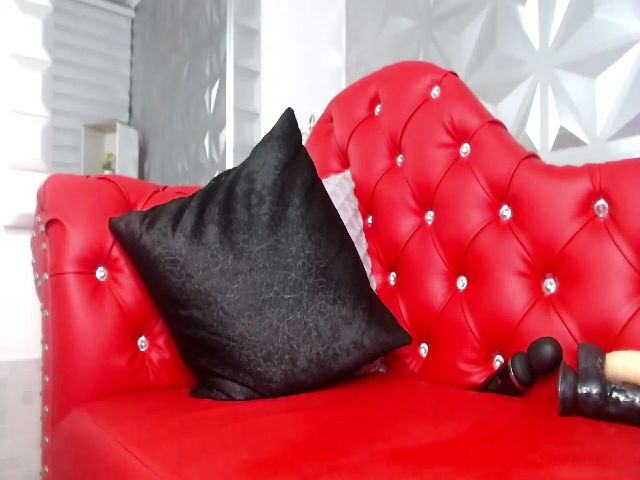 Live sex webcam photo for Roxaneharper #263398613