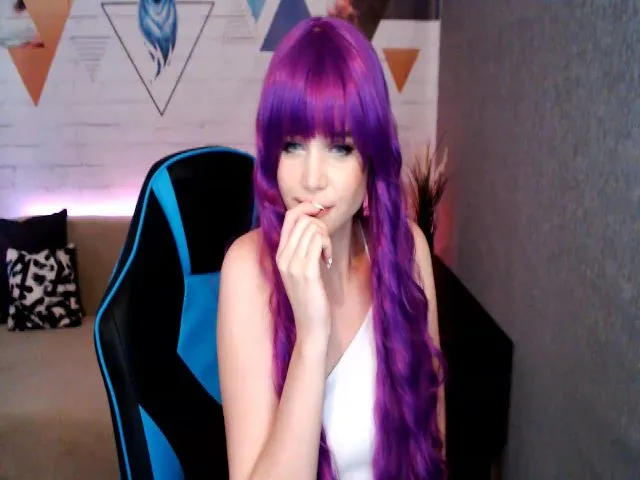 Live sex webcam photo for MonicaHigh #252725143