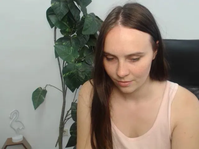 Live sex webcam photo for KendraLei #259903607