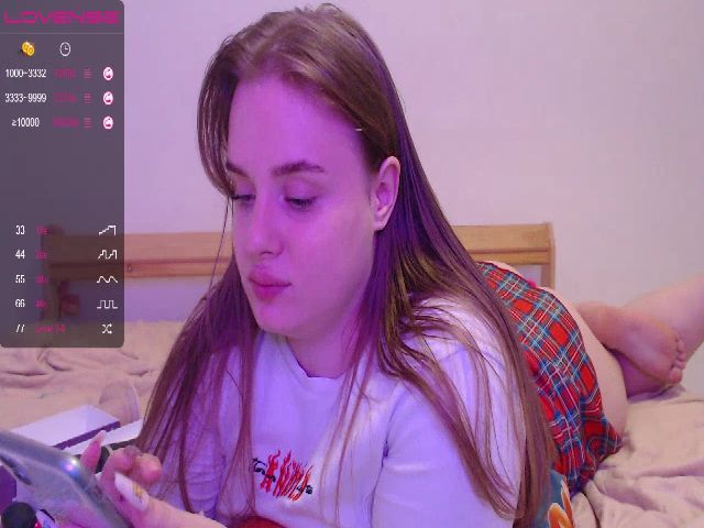 Live sex webcam photo for AliceSins1 #262815762