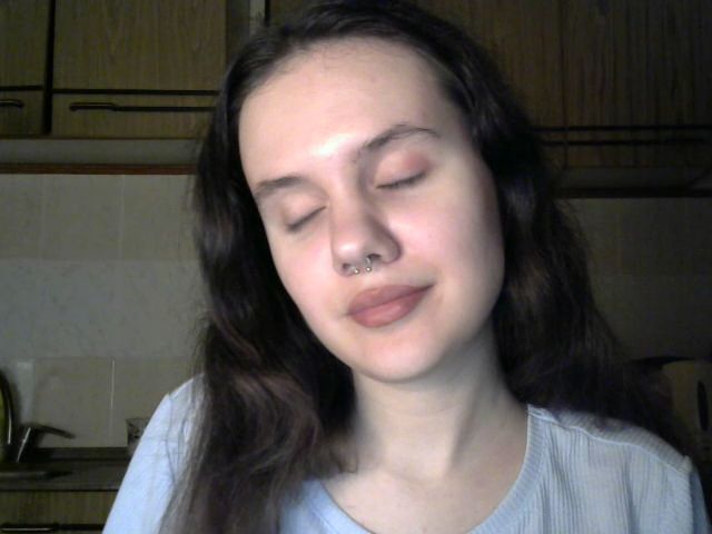 Live sex webcam photo for Mss_Veronika #263398192