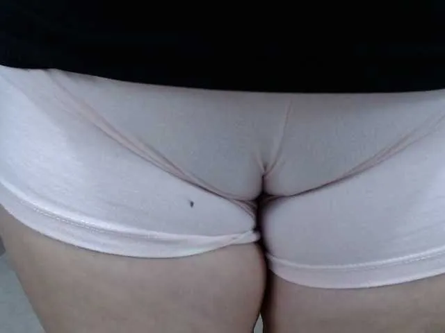 Live sex webcam photo for MiaRosse- #249293200