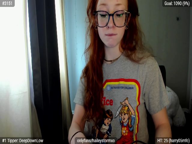 Live sex webcam photo for Haileystormxo #256393603