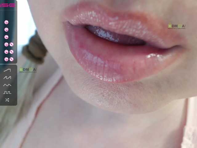 Live sex webcam photo for jeanne-2017 #241269328