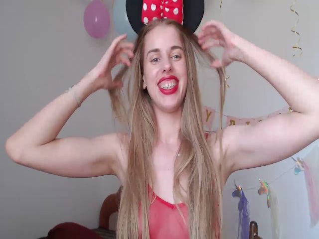 Live sex webcam photo for LIONESS_1 #262648622