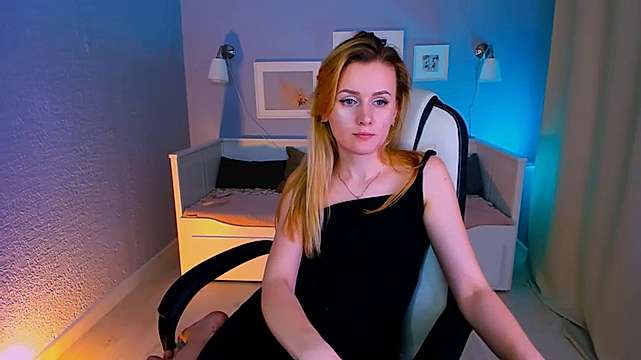 Live sex webcam photo for EmmaMorriss #245067129