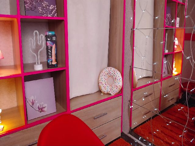 Live sex webcam photo for Blazin_Ruby #259976685