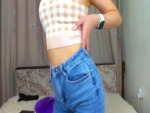 Live sex webcam photo for LinYaoKiss #254672396