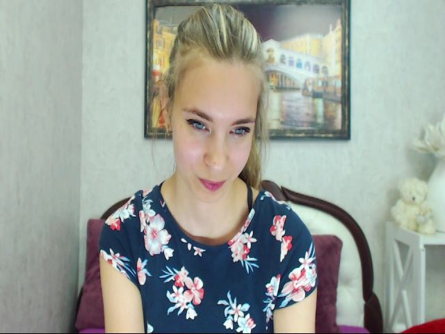 Live sex webcam photo for RossandaShy #252444283