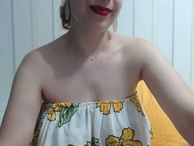 Live sex webcam photo for Alida-2 #252880174