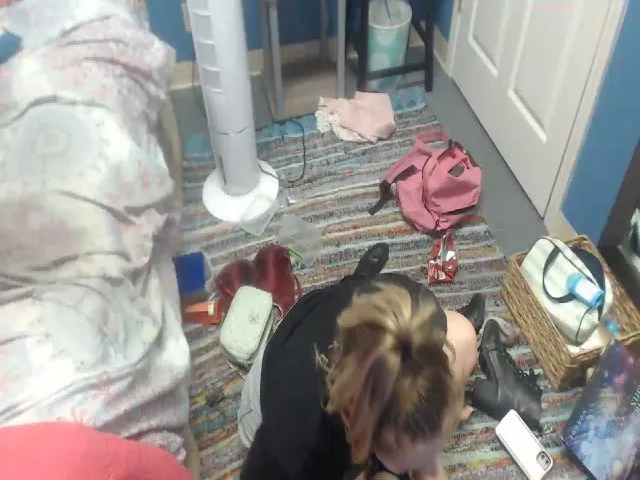 Live sex webcam photo for SnowWhiteXxxx #256496944