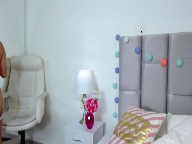 Live sex webcam photo for Mia_thompsons #254794509