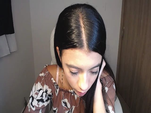 Live sex webcam photo for Littlelisa__ #252372389