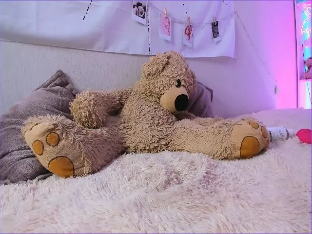 Live sex webcam photo for CristalAlice #264137068
