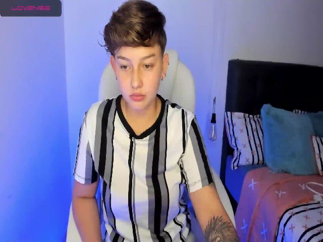 Live sex webcam photo for SalemJimenez #252387396