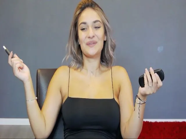 Live sex webcam photo for SecretAmber #253774203