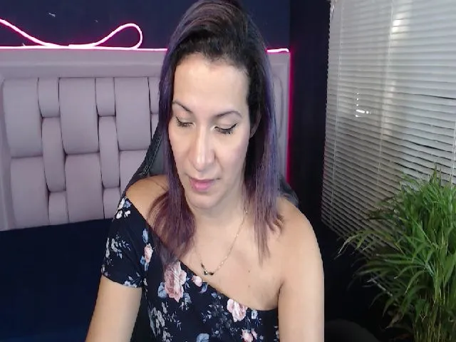 Live sex webcam photo for Infernalsexx #253098735