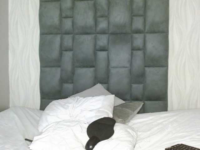 Live sex webcam photo for lolaastars1 #265229015