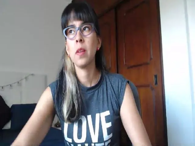 Live sex webcam photo for Evansdani18 #263182403