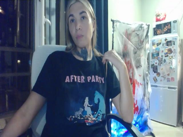 Live sex webcam photo for Angie_Wild #252919655