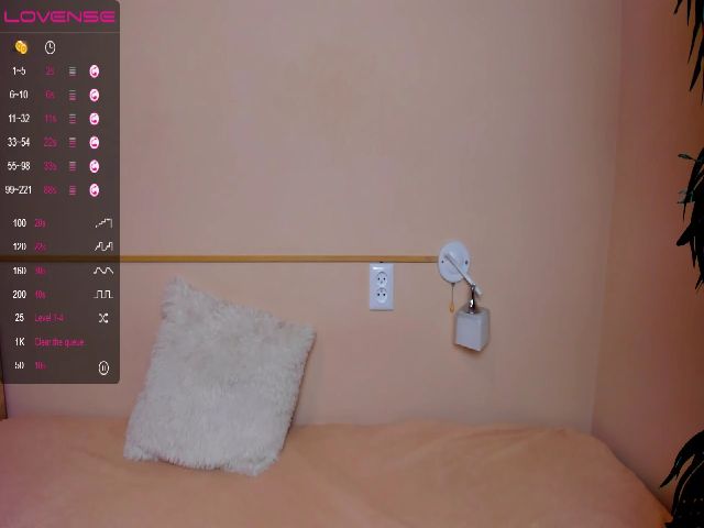 Live sex webcam photo for RoxyRoxe #262858939