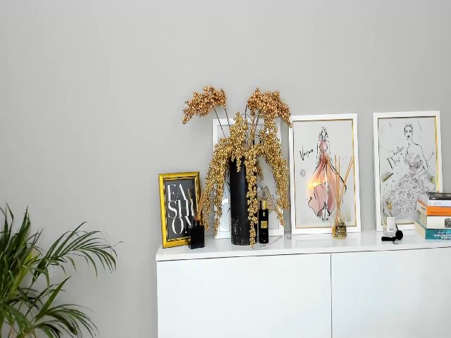 Live sex webcam photo for CrissMiss #253488412