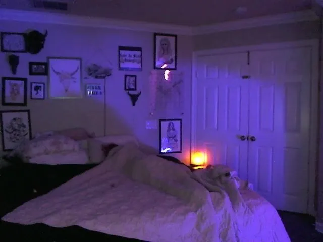 Live sex webcam photo for KendalHaze #261327627