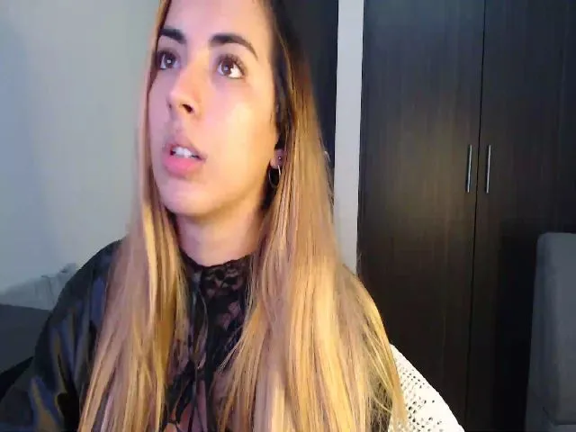 Live sex webcam photo for April_dew #254171148