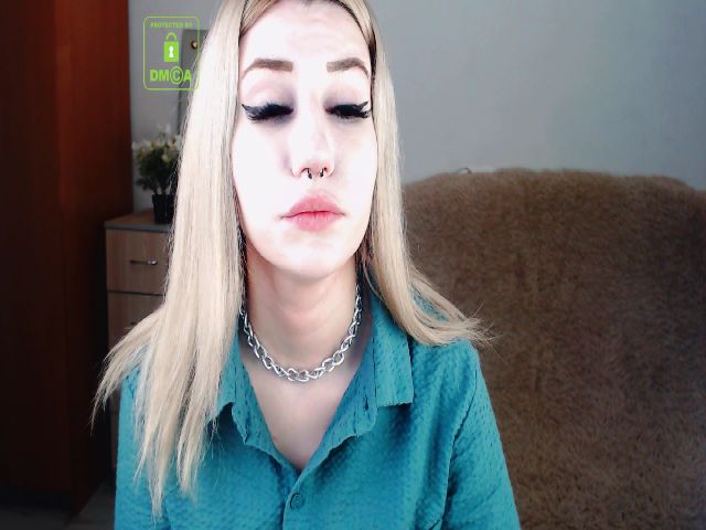 Live sex webcam photo for Alison_Moonli #253938555