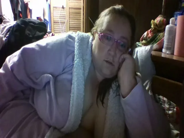 Live sex webcam photo for BBWAngel85 #264067197