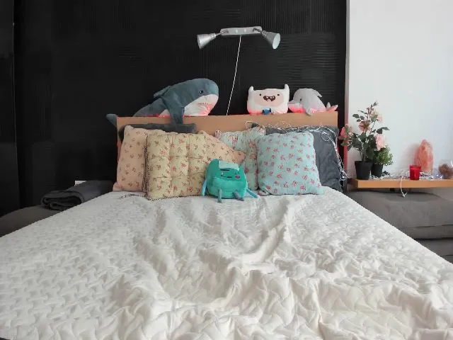 Live sex webcam photo for CobraSweet #258684583