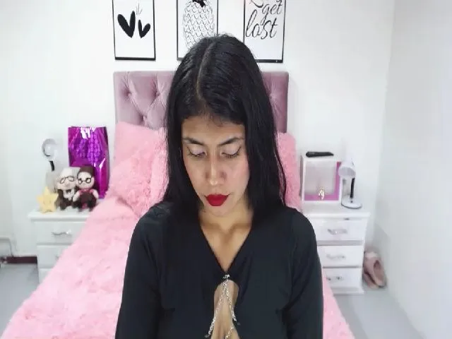 Live sex webcam photo for PeytonBrunett #262897599