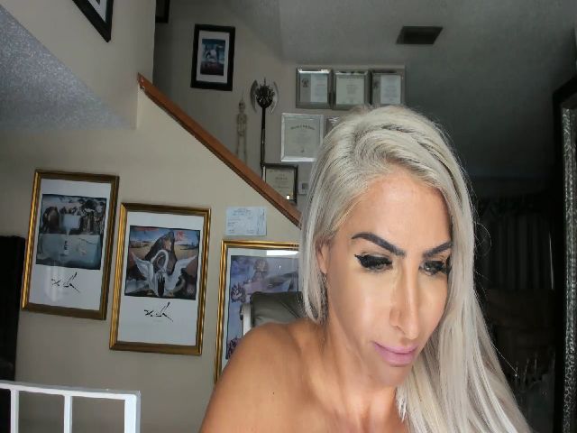 Live sex webcam photo for ADRIANA_FOX #264925979