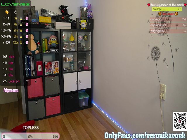 Live sex webcam photo for VeronikavonK #263841430