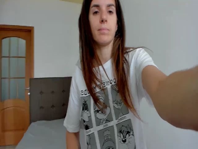 Live sex webcam photo for KarenFinger #253422545