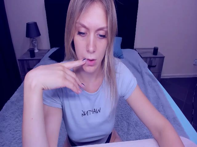 Live sex webcam photo for MeganKind #256189970