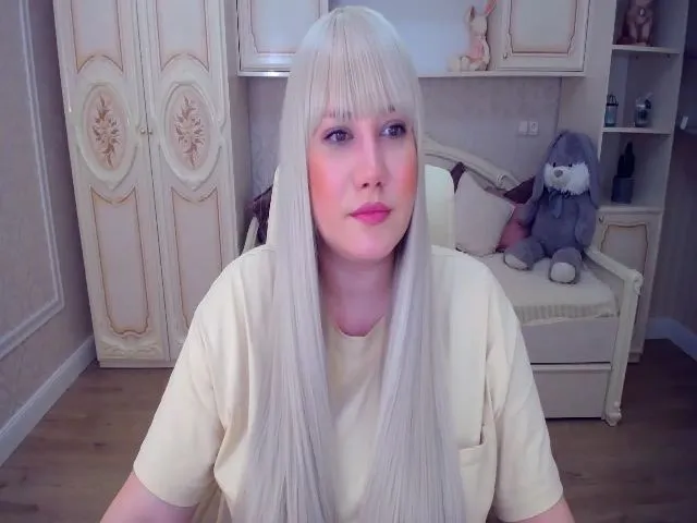 Live sex webcam photo for VeritableGirl #254026505