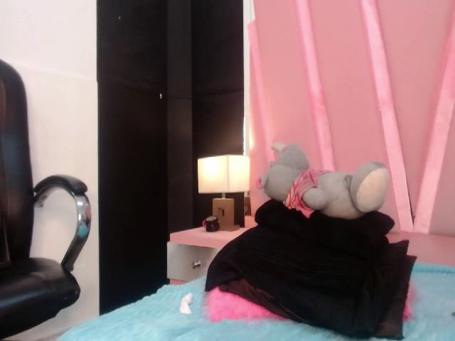 Live sex webcam photo for avriljhonson #260221842