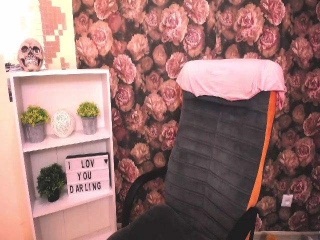 Live sex webcam photo for Layla_lilys #252474966