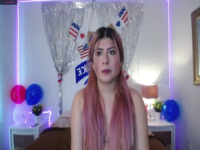 Live sex webcam photo for NicolSaenz #252861154