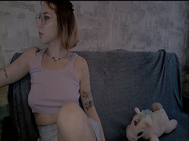 Live sex webcam photo for Blueberyy #263806437