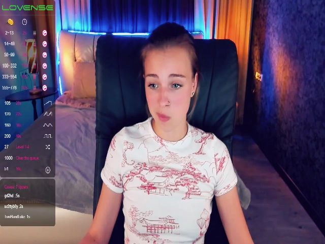 Live sex webcam photo for MariaCharming #258235144