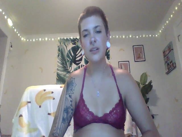 Live sex webcam photo for PonyoLovesHam #261816884