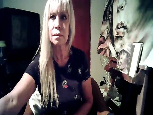 Live sex webcam photo for Latinablond7 #265206136