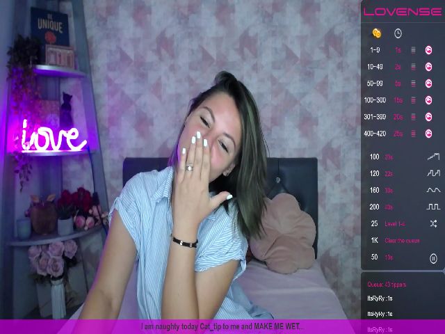 Live sex webcam photo for AliCooper_ #255558495