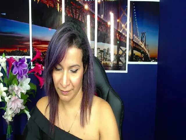 Live sex webcam photo for Infernalsexx #253949605