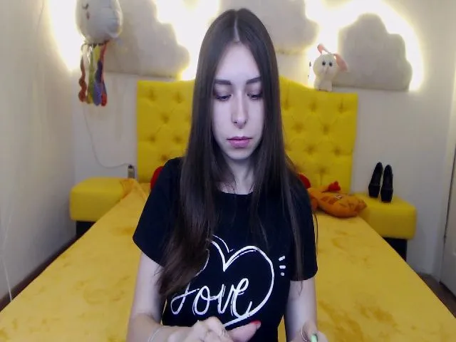 Live sex webcam photo for LindaJason #259793432